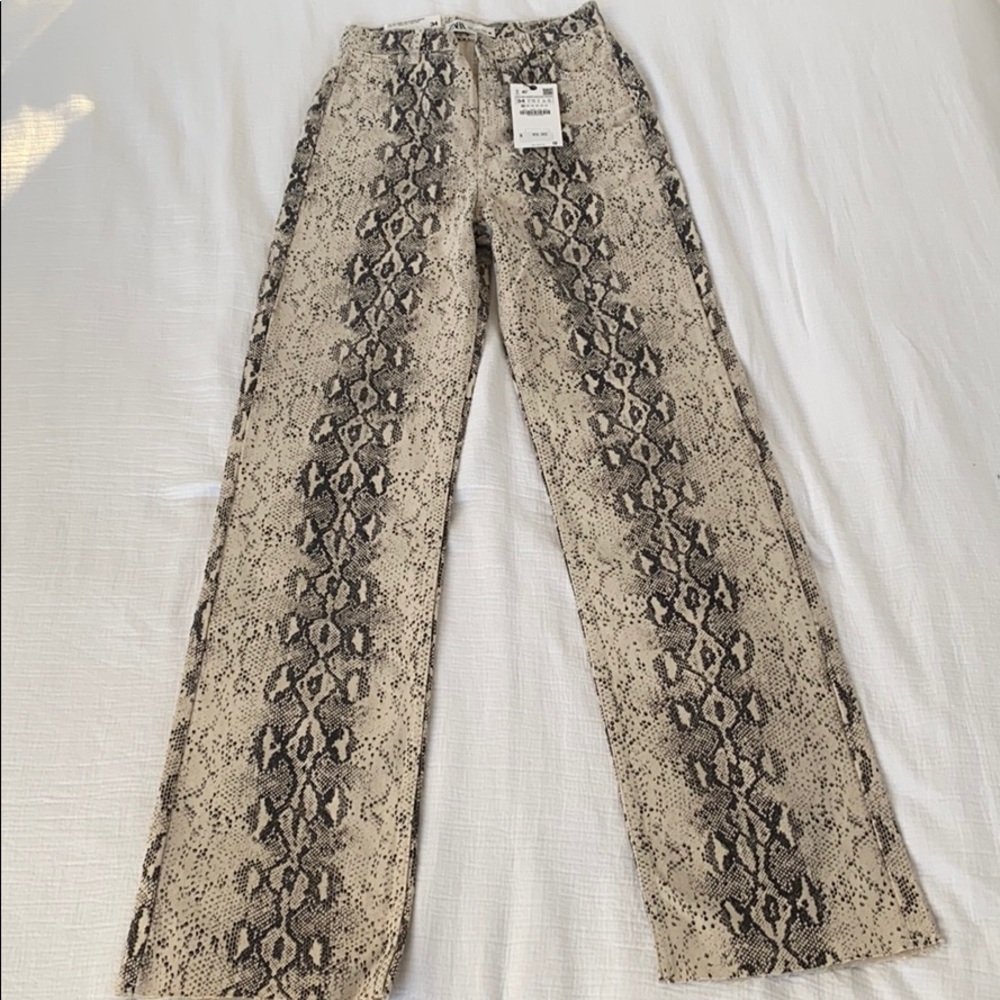 The 90s Wide Leg in White Snake